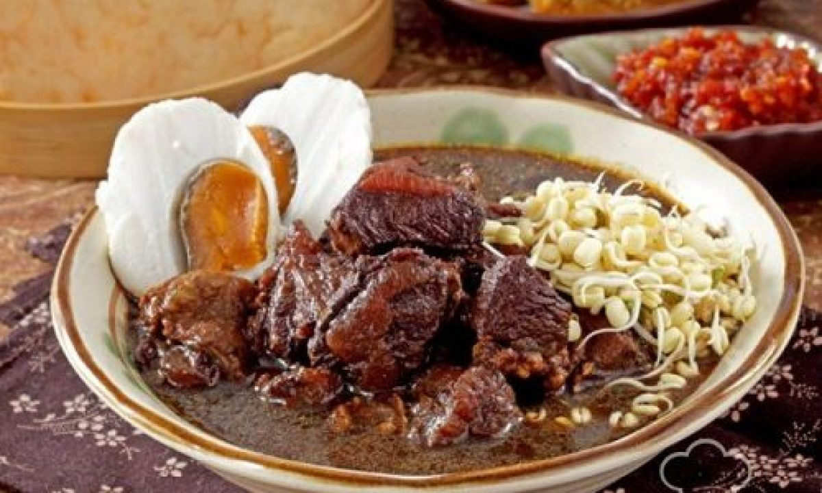 Jelajah kuliner Indonesia: RAWON, Sup-nya Nusantara